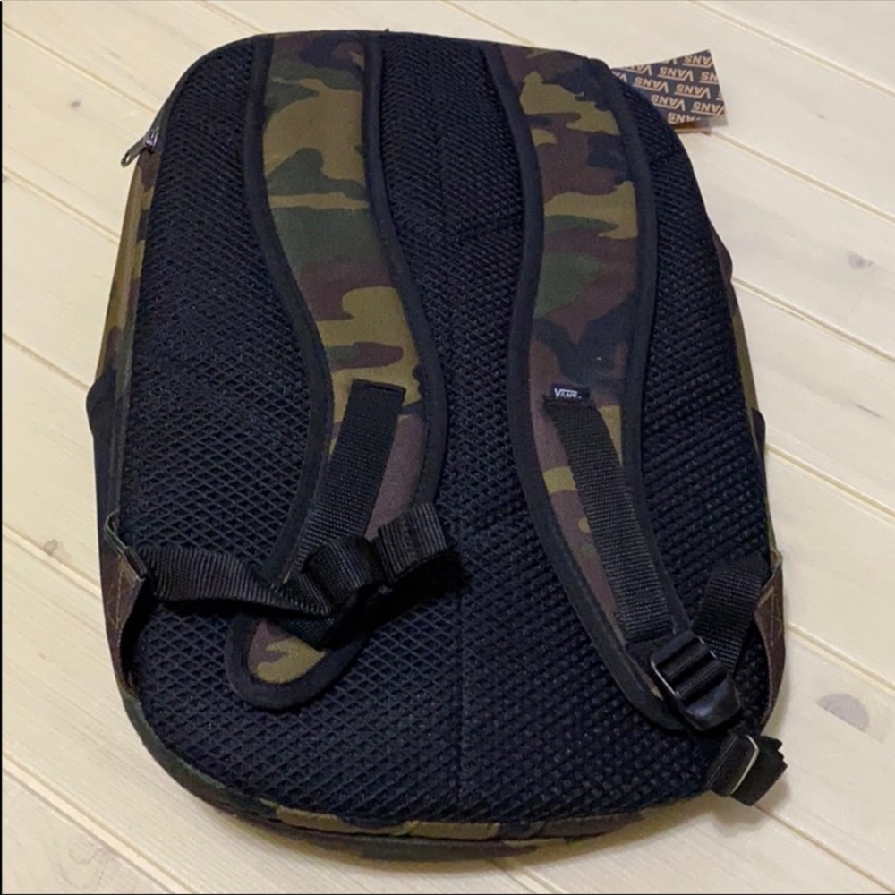 Vans camouflage backpack NWT - Picture 4 of 7
